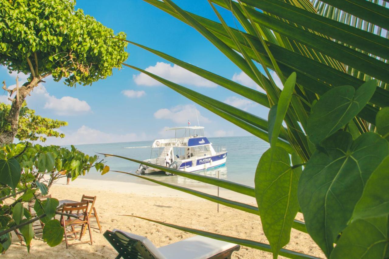 Paradise Island Beach Resort Punta Rucia Extérieur photo