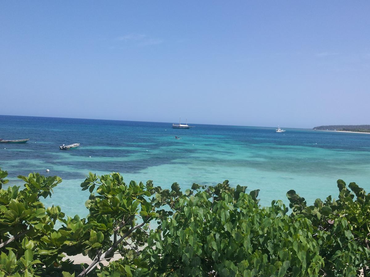 Paradise Island Beach Resort Punta Rucia Extérieur photo